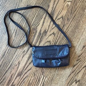 Roots crossbody extendable bag